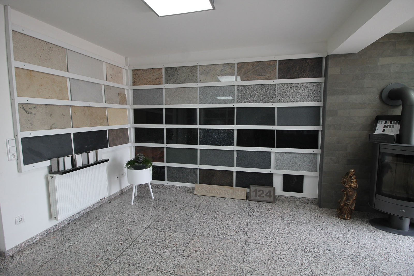 Materialmuster in der Ausstellung in Reken